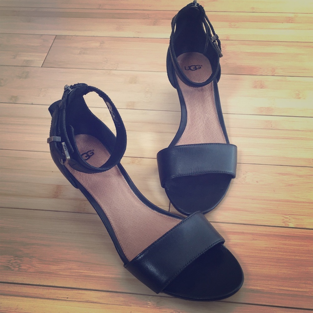 UGG comfy soft leather wedges with zipper back!